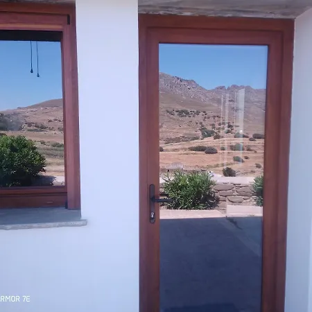 House With Sea And Mountain Views *