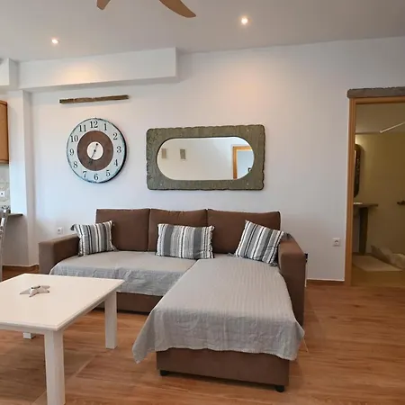 House With Sea And Mountain Views Σπίτι διακοπών Στενή