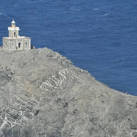 Σπίτι διακοπών House With Sea And Mountain Views *
