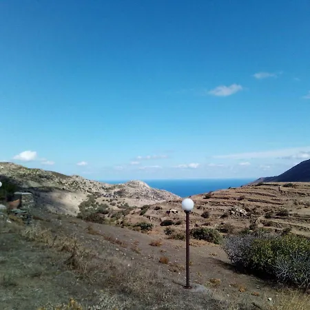 Σπίτι διακοπών House With Sea And Mountain Views Στενή