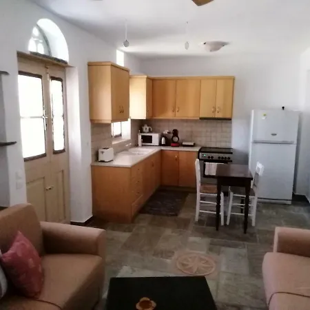 House With Sea And Mountain Views Σπίτι διακοπών