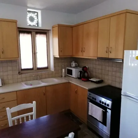 House With Sea And Mountain Views Σπίτι διακοπών Στενή