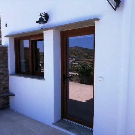 House With Sea And Mountain Views Στενή