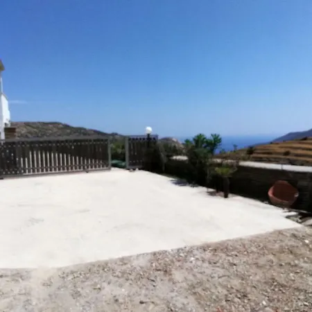 Σπίτι διακοπών House With Sea And Mountain Views Στενή